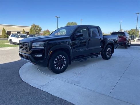 Used 2024 Nissan Frontier Pro-X image 2