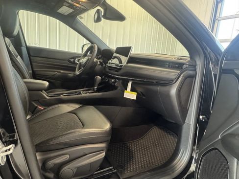 Used 2023 Jeep Compass Latitude w/ Convenience Group AWD/4WD image 19