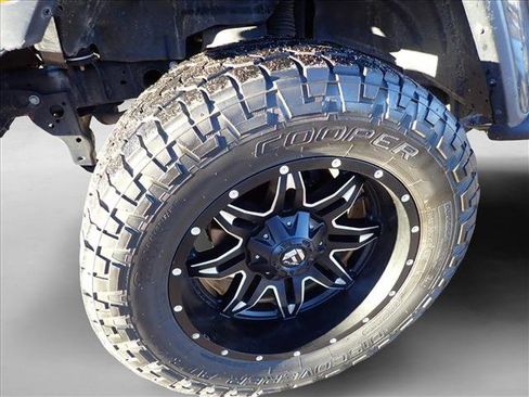 Used 2019 Jeep Wrangler Unlimited Sahara image 7