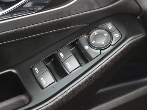 Used 2023 Chevrolet Traverse LT w/ LPO, Cargo Package AWD/4WD image 15