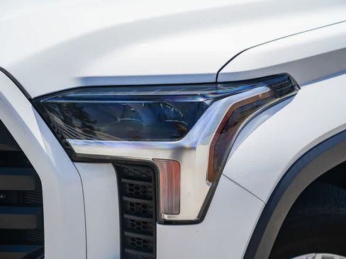 Used 2022 Toyota Tundra SR5 AWD/4WD image 2