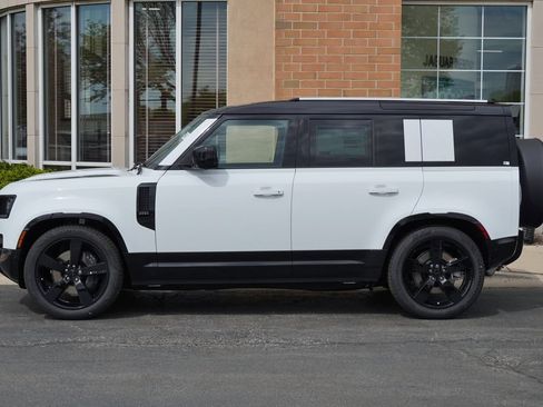 Used 2026 Land Rover Defender 110 X-Dynamic SE AWD/4WD image 2