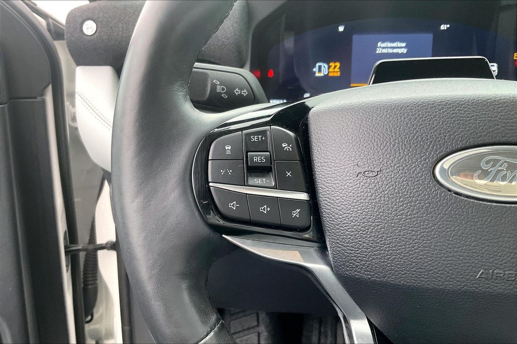 Used 2025 Ford Explorer Platinum w/ Ultimate Package AWD/4WD image 17