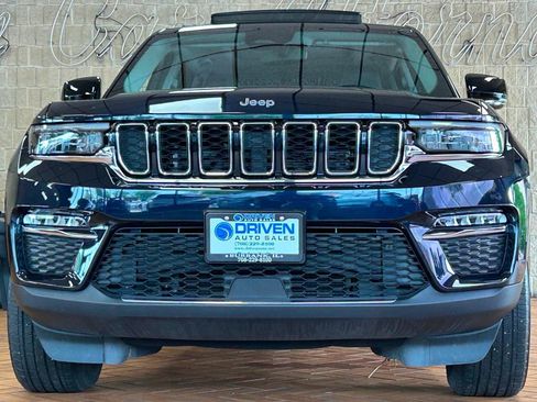 Used 2024 Jeep Grand Cherokee Limited 4xe image 2