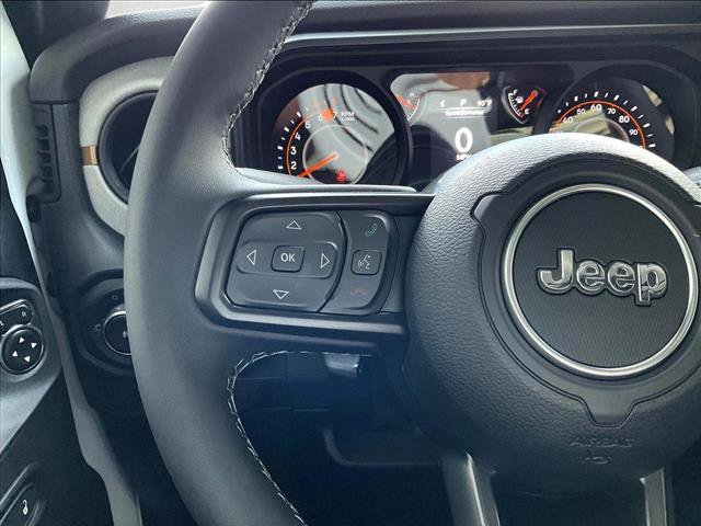 Used 2026 Jeep Wrangler Sport AWD/4WD image 19