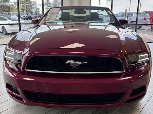 Used 2014 Ford Mustang Premium image 2