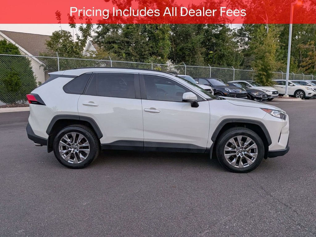 Certified 2021 Toyota RAV4 XLE Premium FWD image 4