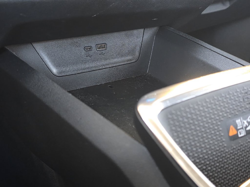 Used 2026 Chevrolet Equinox LT w/ Convenience Package II FWD image 21