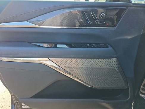 Used 2025 Cadillac Escalade IQ Sport 2 image 28