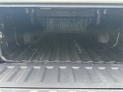 Used 2023 Chevrolet Colorado ZR2 w/ ZR2 Convenience Package III AWD/4WD image 13