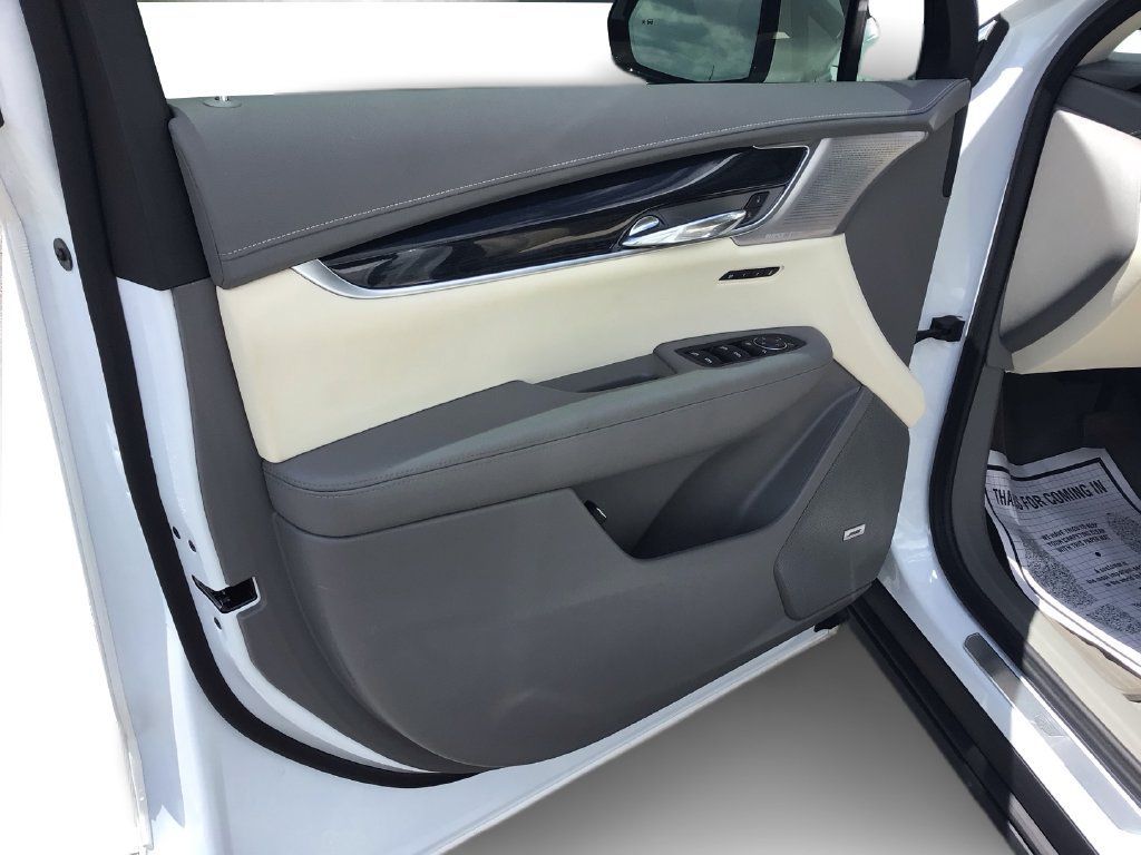 Used 2024 Cadillac XT6 Premium Luxury AWD/4WD image 20