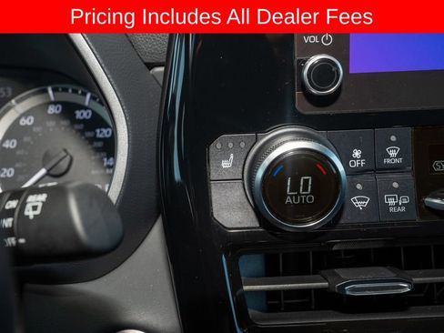 Used 2024 Toyota Highlander XSE AWD/4WD image 15