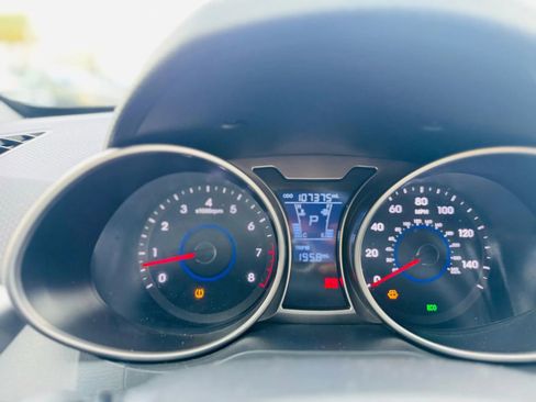 Used 2015 Hyundai Veloster RE:FLEX Edition image 9