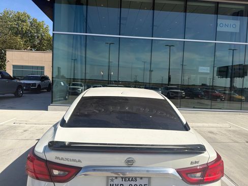 Used 2017 Nissan Maxima SR w/ Midnight Edition FWD image 6