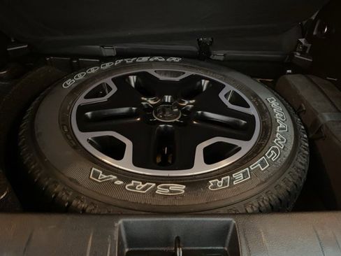 Used 2015 Jeep Renegade Trailhawk w/ Premium Leather Group image 84