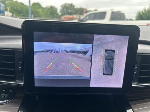 Used 2022 Ford Explorer Limited w/ Equipment Group 301A RWD image 30