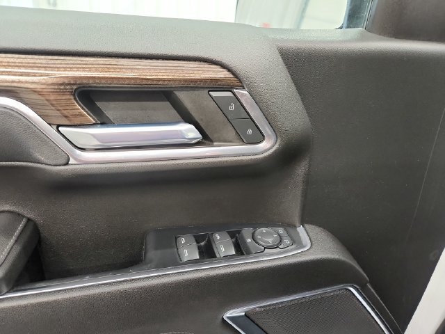 Used 2023 Chevrolet Silverado 1500 LT AWD/4WD image 16