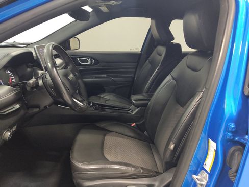 Used 2022 Jeep Compass Latitude AWD/4WD image 17