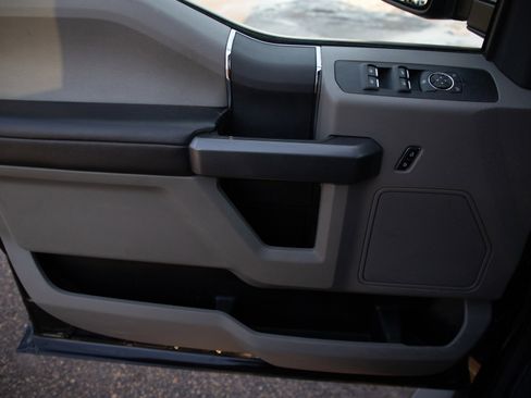 Used 2022 Ford F350 XLT w/ XLT Value Package image 16