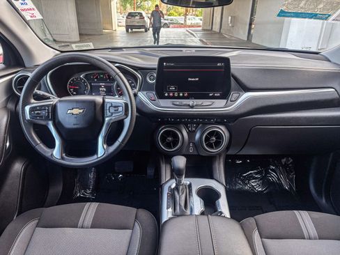 Used 2025 Chevrolet Blazer LT FWD image 16