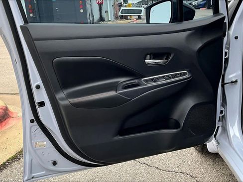 Certified 2023 Nissan Versa SR w/ Trunk Package image 20