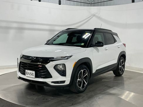 Used 2023 Chevrolet TrailBlazer RS w/ Sun and Liftgate Package FWD image 8