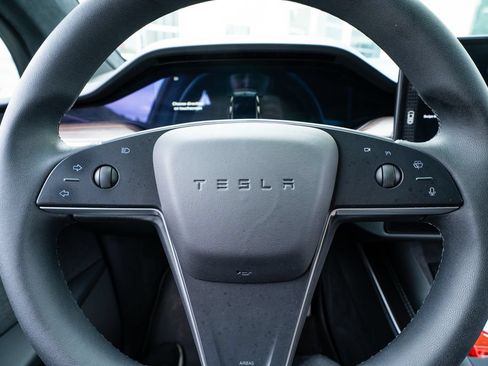 Used 2024 Tesla Model X AWD/4WD image 31