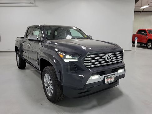 New 2026 Toyota Tacoma Limited AWD/4WD image 3