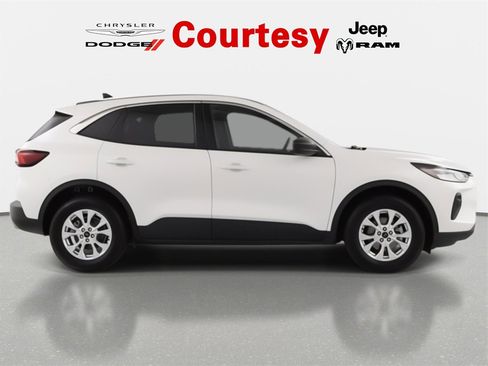 Used 2023 Ford Escape Active image 4