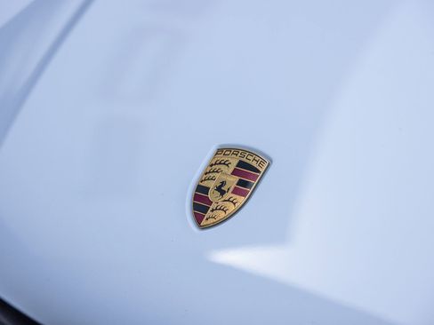 Certified 2025 Porsche Macan image 25