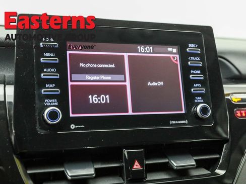 Used 2024 Toyota Camry SE image 32