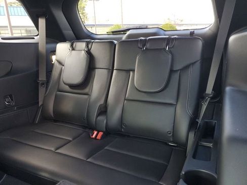 Used 2023 Ford Explorer ST w/ Equipment Group 401A image 17