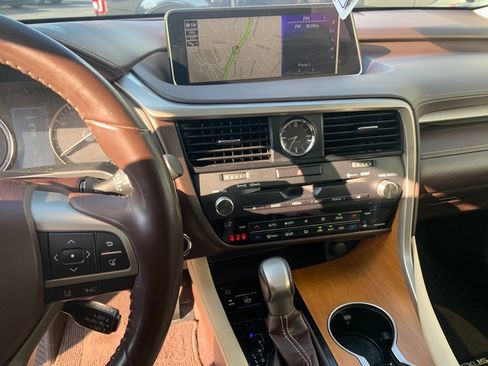 Used 2019 Lexus RX 450h AWD image 27
