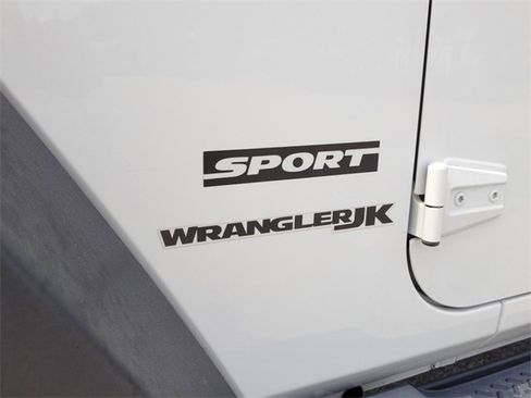 Certified 2018 Jeep Wrangler Sport image 11