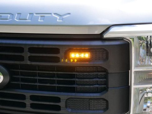 Used 2023 Ford F350 XL RWD image 57