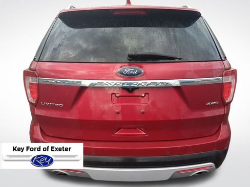 Used 2017 Ford Explorer Limited w/ Equipment Group 301A AWD/4WD image 8