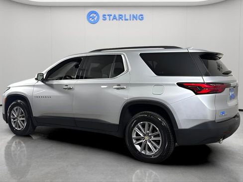 Used 2022 Chevrolet Traverse LT image 4