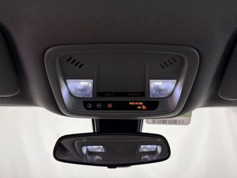 Used 2021 Chevrolet Malibu LT image 40