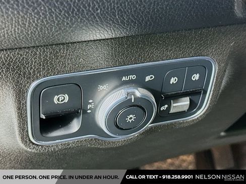 Used 2021 Mercedes-Benz GLB 250 4MATIC image 10