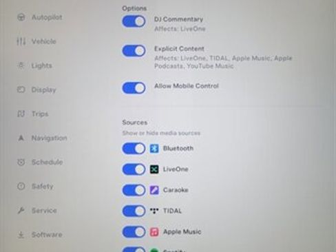 Used 2015 Tesla Model S 70D image 14