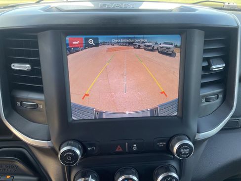 Used 2024 RAM 2500 Big Horn AWD/4WD image 21