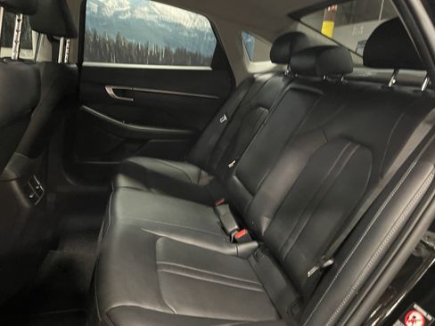 Used 2021 Hyundai Sonata Limited FWD image 15