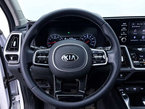 Used 2021 Kia Sorento S w/ Panoramic Sunroof Package image 29