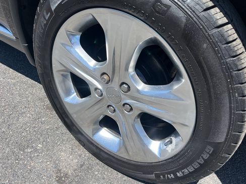 Used 2015 Dodge Durango Limited w/ Premium Group AWD/4WD image 9