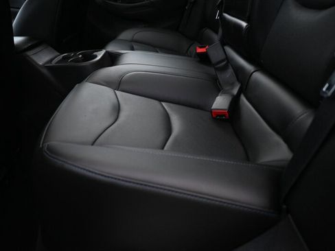 Used 2018 Chevrolet Volt LT w/ Comfort Package image 48