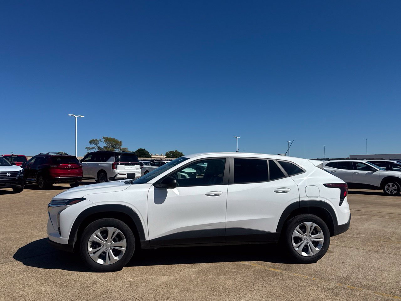 Used 2025 Chevrolet Trax LS FWD image 14