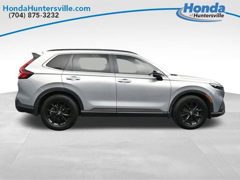 Used 2025 Honda CR-V Sport image 9