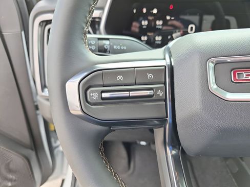 New 2026 GMC Canyon AT4 AWD/4WD image 39