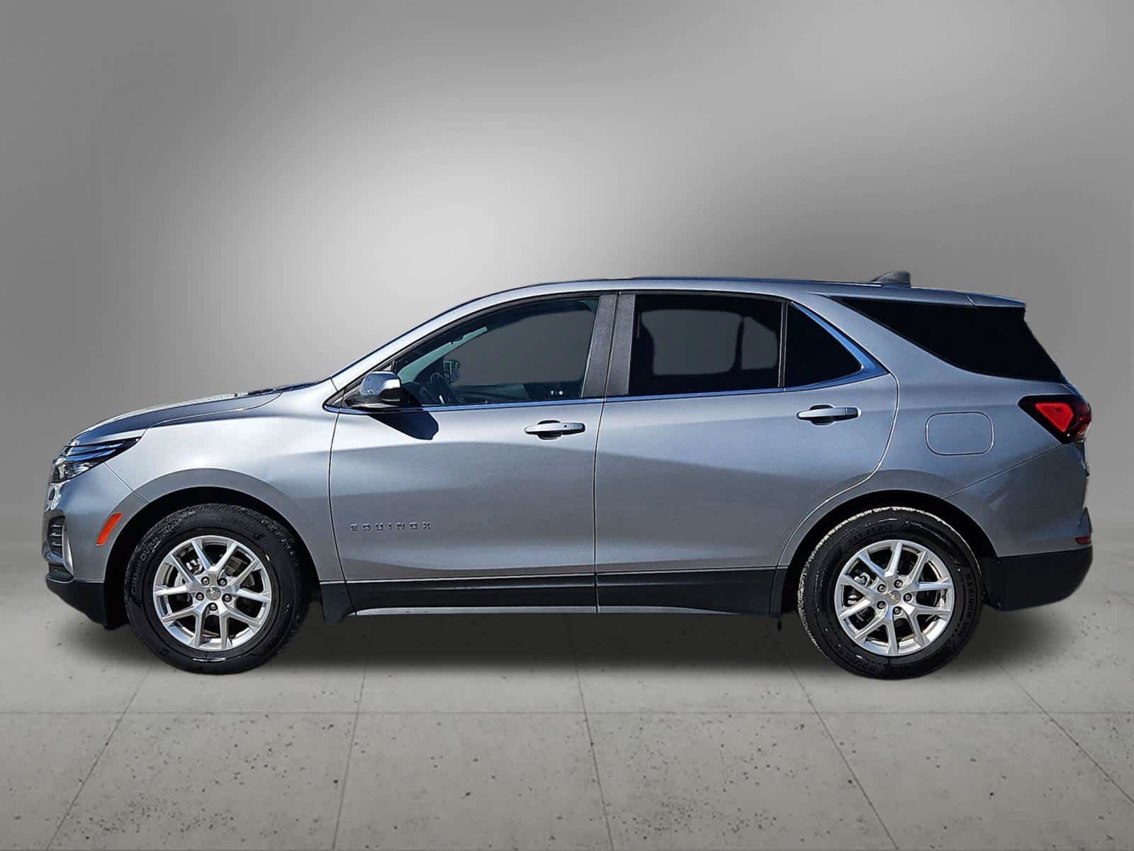 Used 2024 Chevrolet Equinox LT FWD image 3