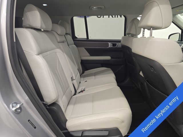 Used 2026 Hyundai Santa Fe SEL AWD/4WD image 12